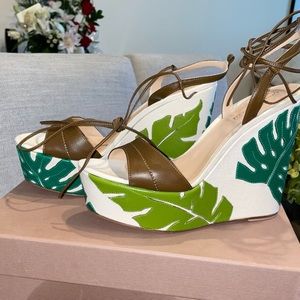Gianvitto Rossi Floral Platform